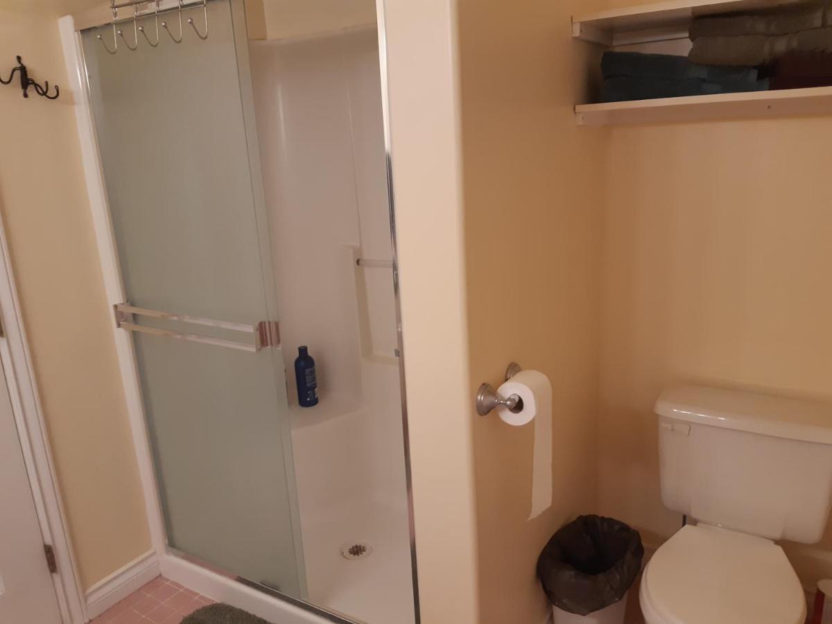Lakeview House With 4 Rooms Kelowna Near Downtown & Knox Moutain Kültér fotó