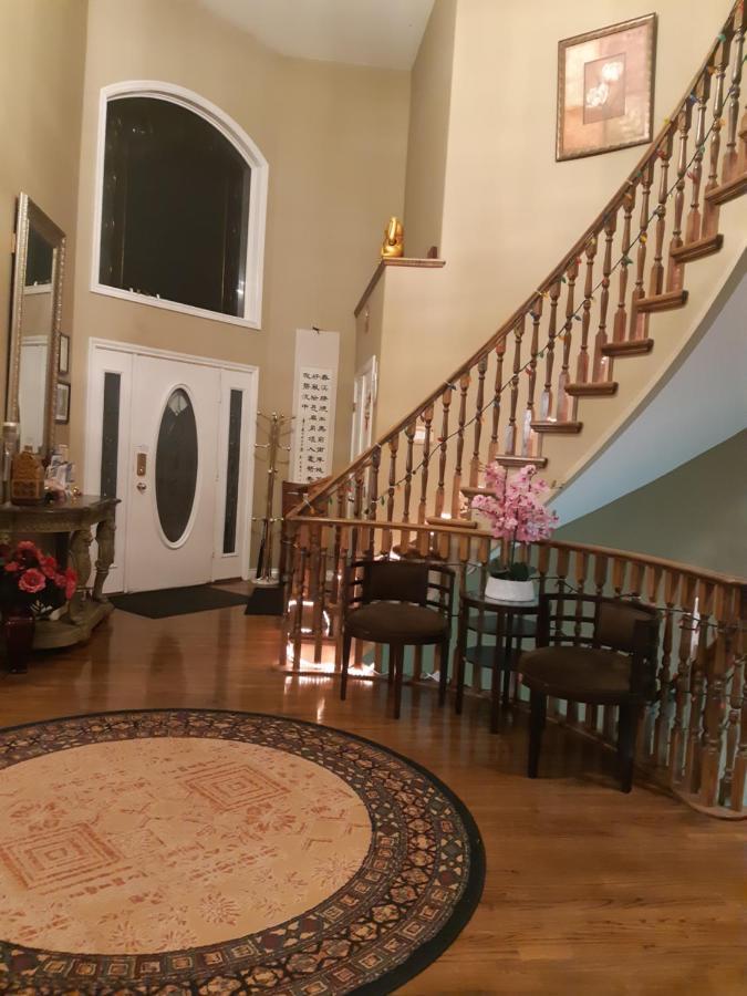 Lakeview House With 4 Rooms Kelowna Near Downtown & Knox Moutain Szoba fotó