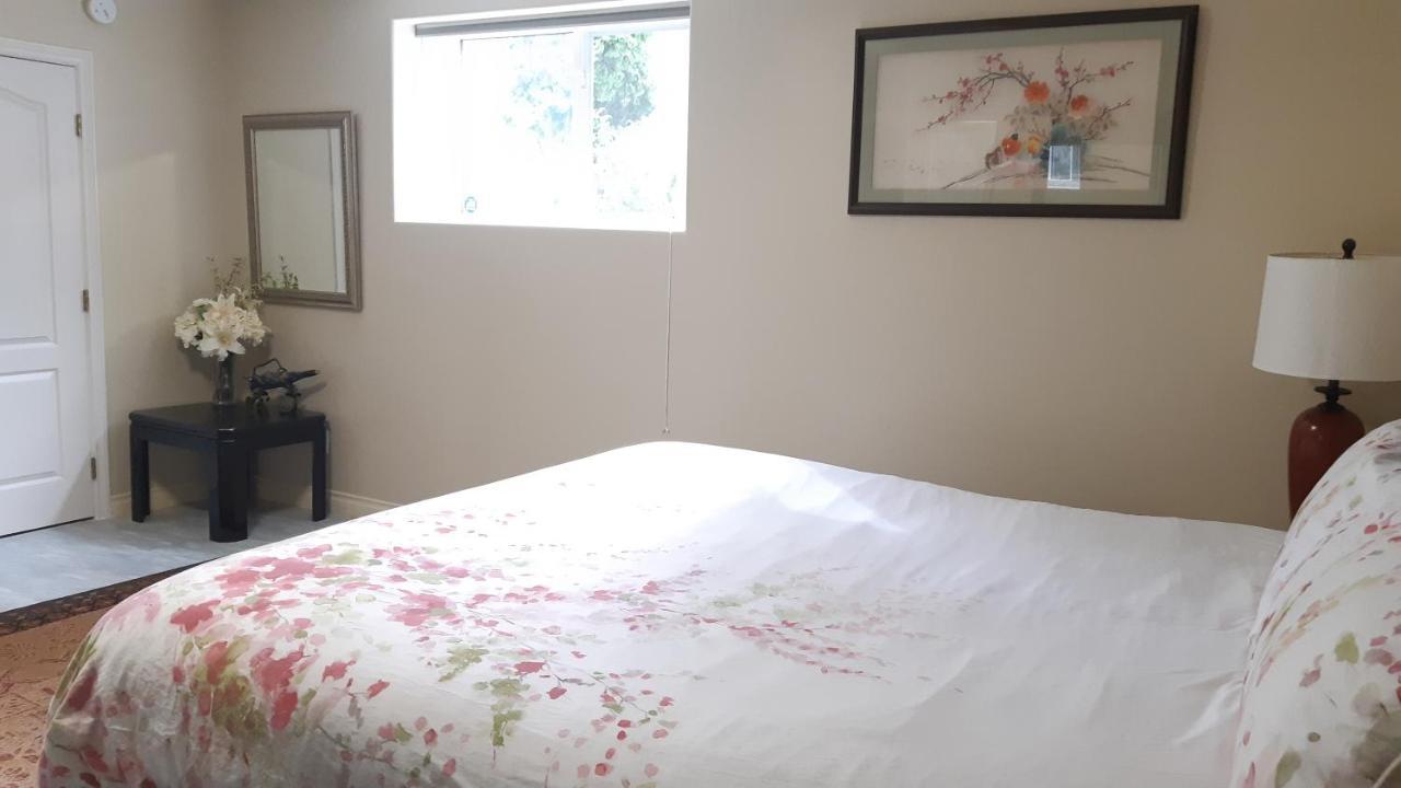 Lakeview House With 4 Rooms Kelowna Near Downtown & Knox Moutain Kültér fotó